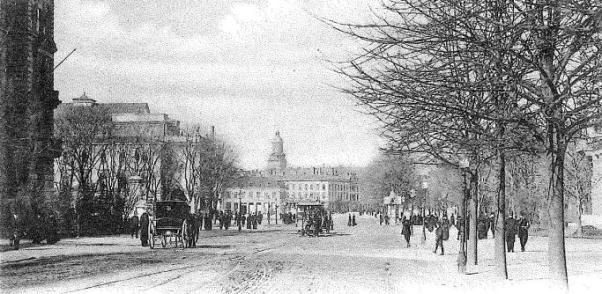 Gatorna i det nya mondäna Göteborg döptes på förslag av drätselkammaren i de första regleringarna, i 13:e roten år 1867 och i 14:e roten år 1872.