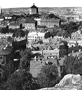 Områdets åtta lågexploaterade stenhuskvarter på ömse sidor om Västergatan bildade en värld för sig, avskild från den högborgerliga stenstadens huvudstråk Stora Allégatan av