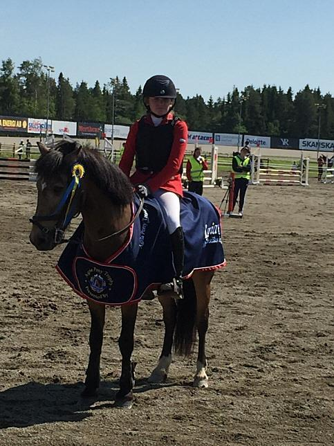 Distriktschampionat Championatsvinnare i dressyr blev: Häst Johanna Bergkvist och Day son TS, Åsbygdens RF B-ponny Wilma Persson och Guld, Timrå HSF C-ponny gr1 Louise Drougge och Lakrits, Sundsvalls