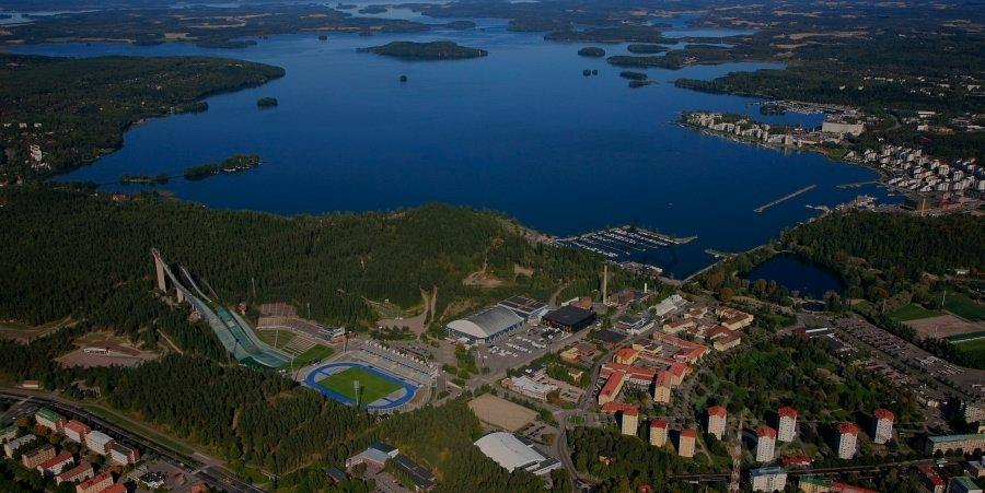 Lahti/Lahtis Lahti betyder "vik" på finska Den ligger vid en vik av Vesijärvi ("vattensjö")