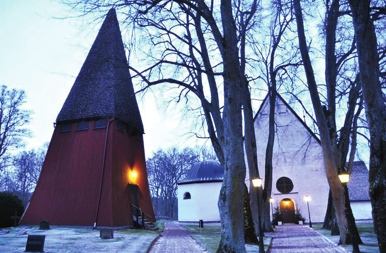 Genomskärningsskiss av Norra Fågelås klockstapel från Traditionsbärarnas inventering av klockstaplar i Skaraborgsområdet år 2012-13 Klockstapelns yttre Mittstock/ spirans hjärtstock Ursprungligen