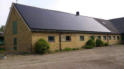 Nedan syns en ON grid-installa on gjord av Implementa på 20 kwp som dri sa es i juni 2015 och förväntas ge e årligt el llsko på 23 000 kwh.