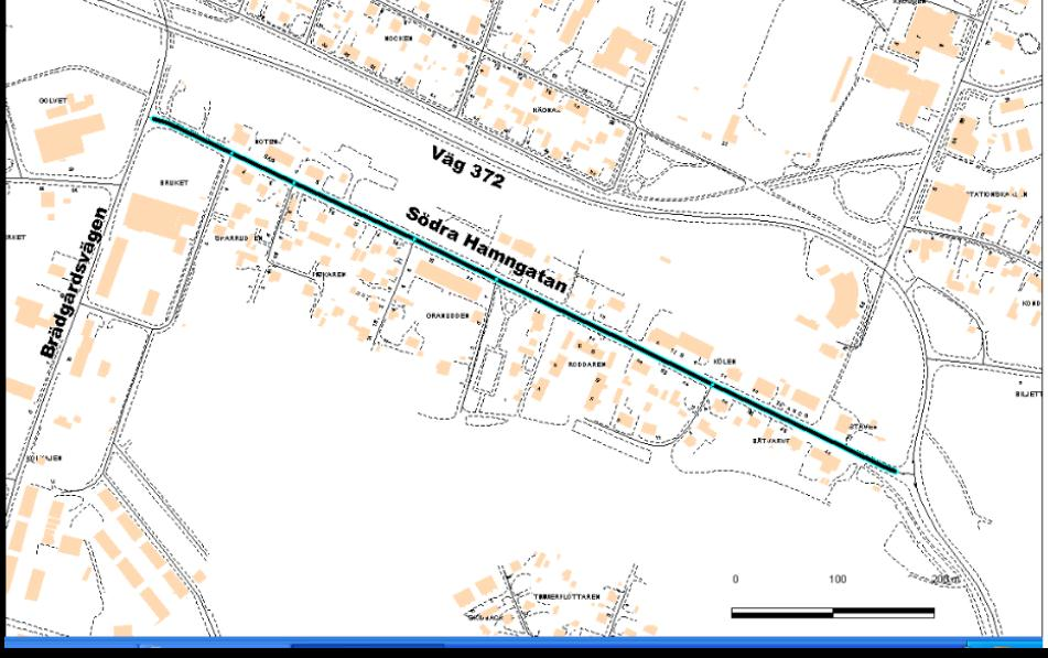 74 På Södra Hamngatan får tung lastbil inte föras. Förbudet gäller genomfart. Förbudet gäller inte buss i linjetrafik och väghållningsfordon.