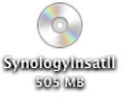 För Mac OS X 1 Sätt i installationsskivan i din dator och dubbelklicka på ikonen SynologyInstall på skrivbordet.