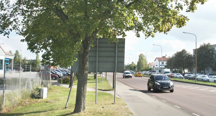 Sida 34 (44) Utredningsområde Problembeskrivning Cykelbana saknas helt på Bromstensvägen i dagsläget och gångbanan är relativt smal.