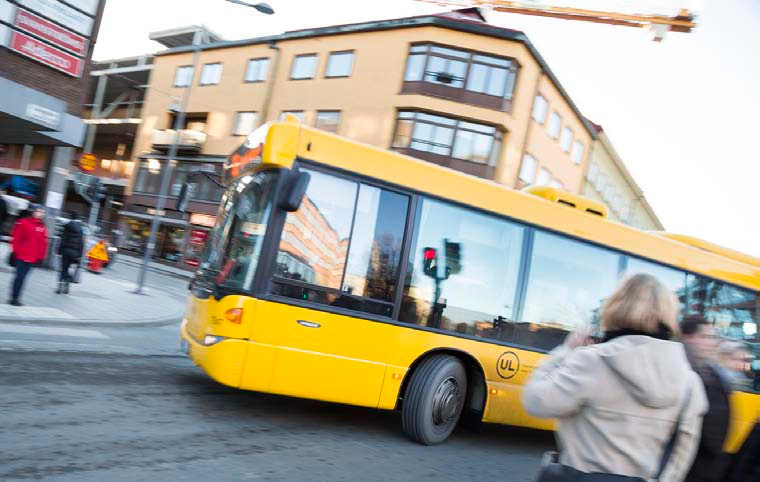 Uppföljning och utvärdering Styrgruppen får ansvar för uppföljning av arbetet, genom löpande avrapportering från programgruppen, genom årlig avrapportering till ansvariga nämnder; gatu- och