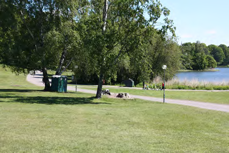 SÖDRA HAGAPARKEN/TINGSHUSSLÄTTEN Hur entrén till Nationalstadsparken från Hagastaden kommer att se ut är i dagsläget inte klart, vilket gör det svårt att i detalj föreslå hur en bullerdämpande åtgärd