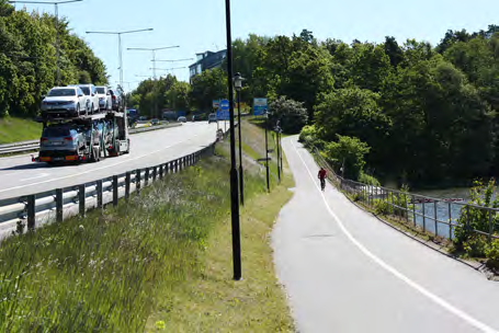 NORRA BRUNNSVIKEN Bullerskärmar mellan E18/Berghamraleden och gång- och cykelvägen längs norra Brunnsviken skulle minska bullerstörningen.