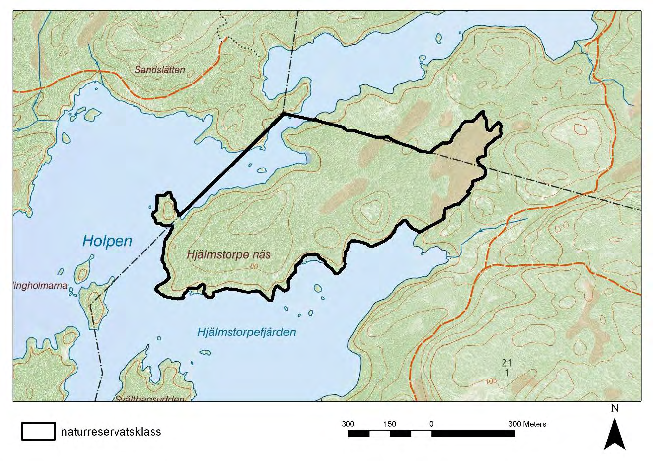 Bedömning Hjälmstorpe näs har höga naturvärden knutna till naturskog skog med hög och jämn luftfuktighet, rikligt med död ved och lång trädkontinuitet tillsammans med en stor mängd signalarter och