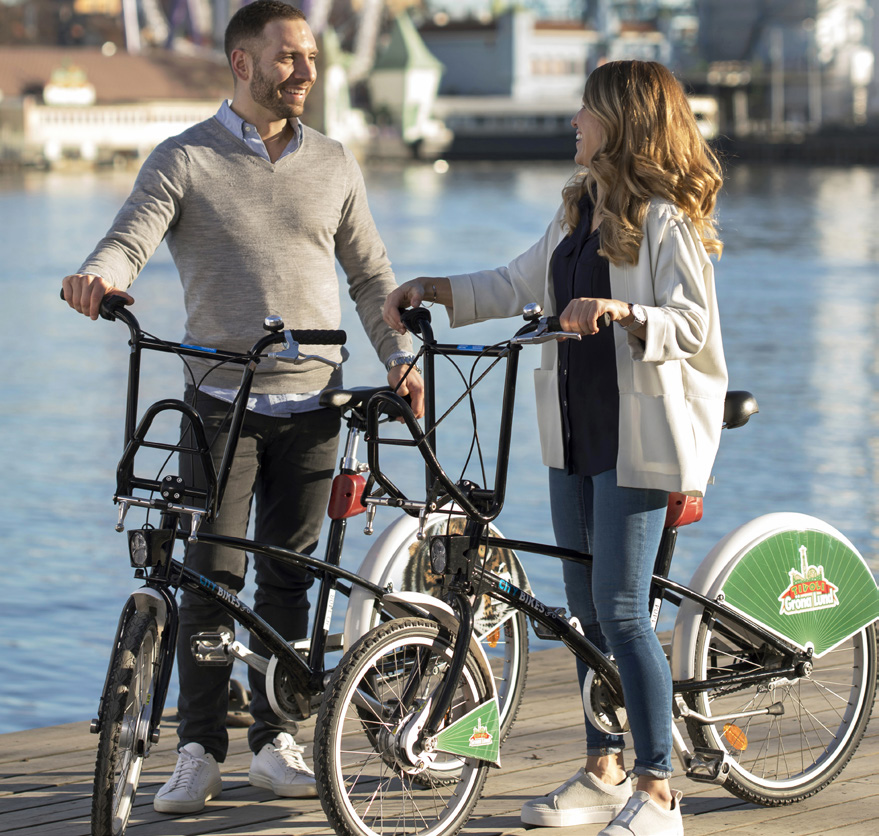 Fakta om City Bikes City Bikes rullade för första gången på Stockholms gator 2006 och är ett samarbete mellan företaget Clear Channel och Stockholms Stad.