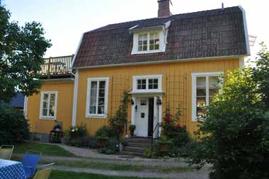 Eleverna överfördes därefter till den nya skolan i Sandsbro. Notteryds skola såldes och omändrades för bostadsändamål. Stojby skola.