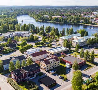 Södertorg idag. Campusområdet idag. Södertorg Södertorg utgörs av den avstängda Brogatan mellan Bockholmsvägen och Villagatan.