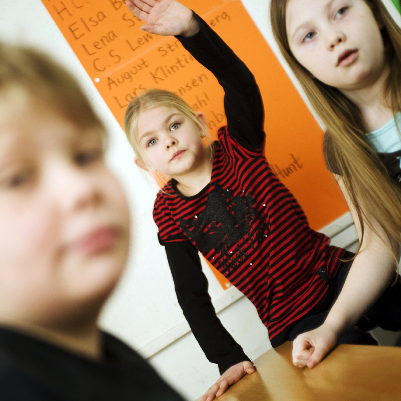 Barn, skola och utbildning ANTAL BARN OCH ELEVER, under höstterminen Folkbokförda i kommunen 2005 2010 2012 Förskola (0 5 år) 2 458 2 696 2 739 Familjedaghem (0 5 år) 156 153 121 varav vård av eget