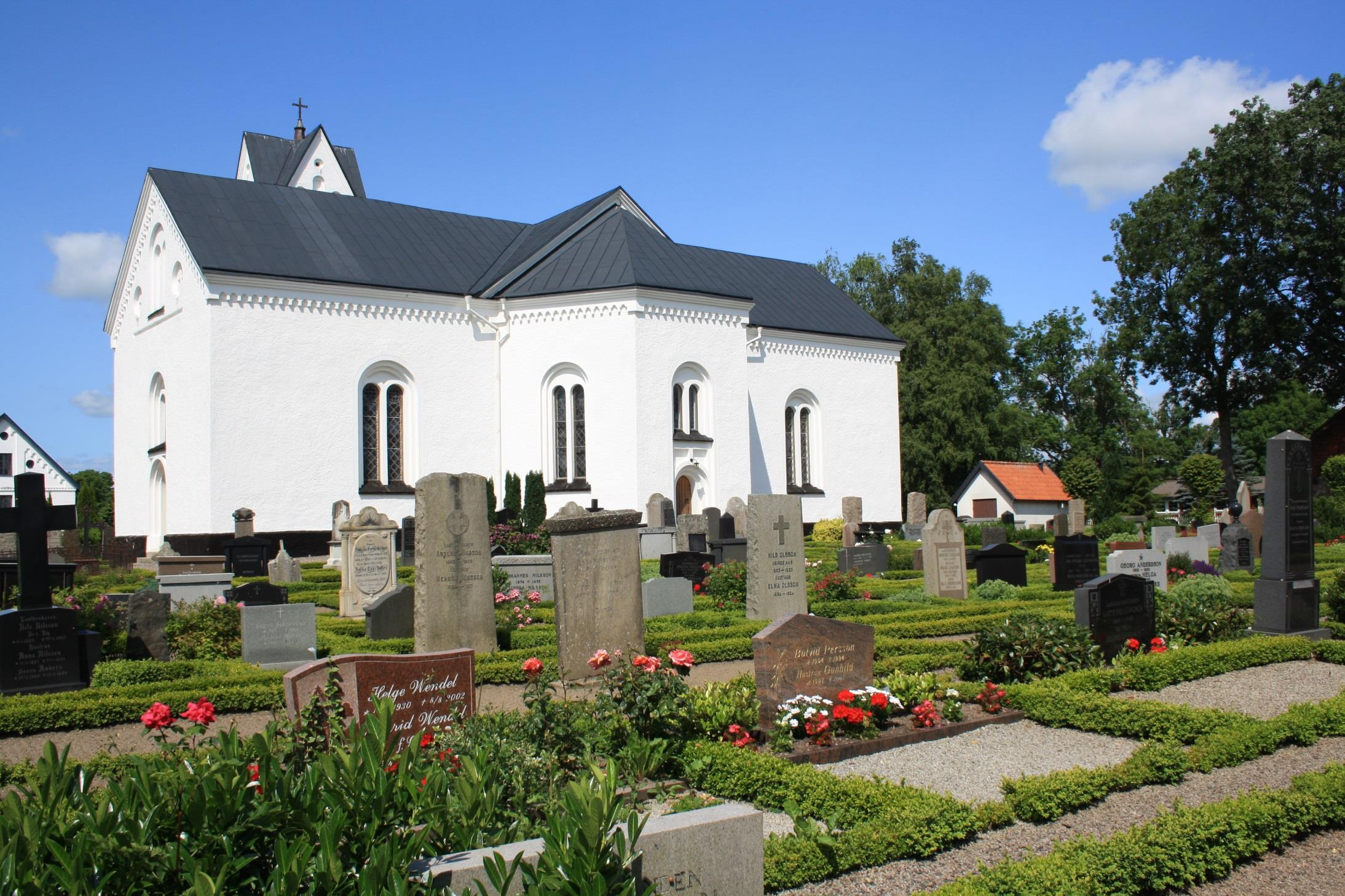 14 Lövestads kyrkogård och begravningsplats, vård-