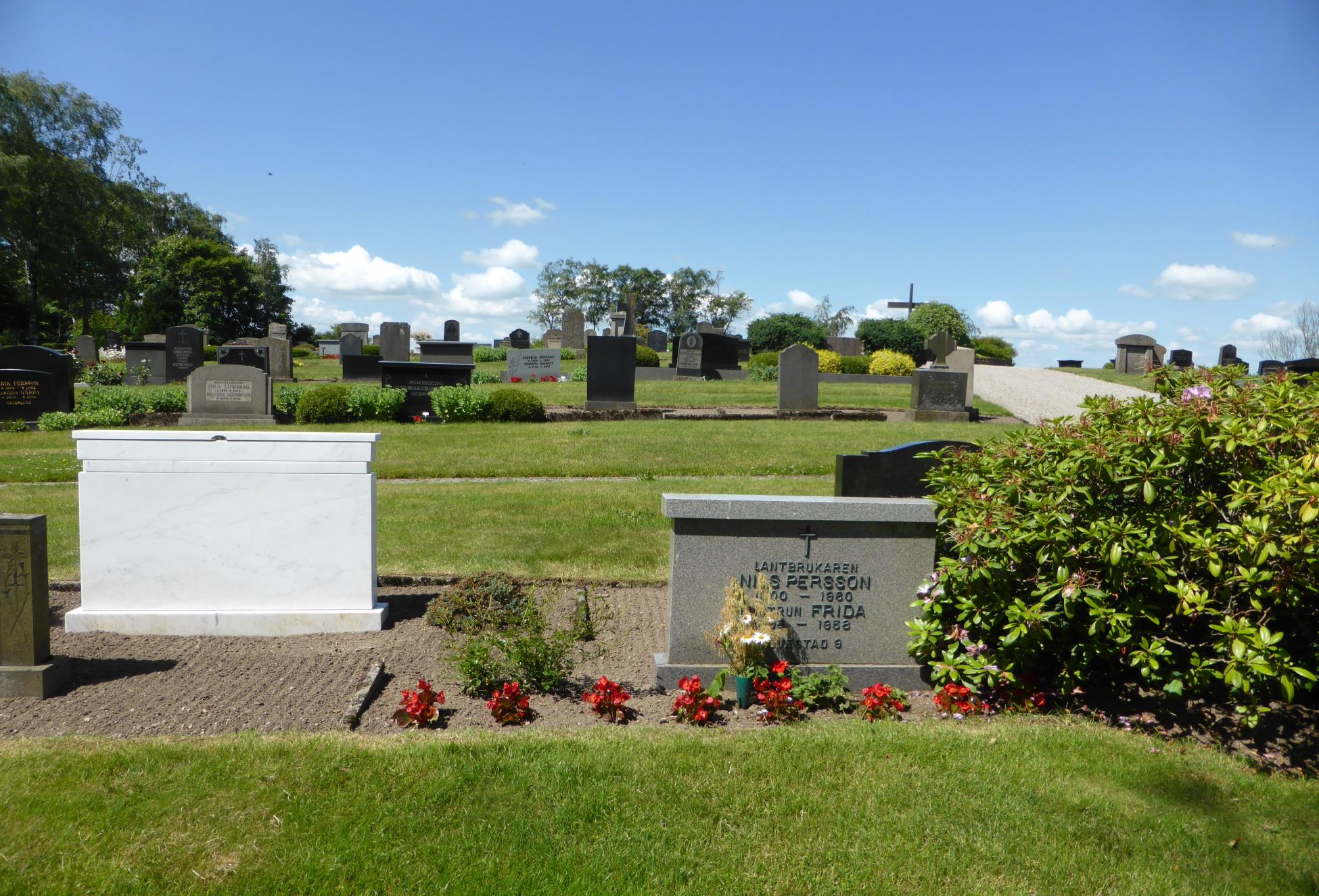 28 Lövestads kyrkogård och begravningsplats, vård- och