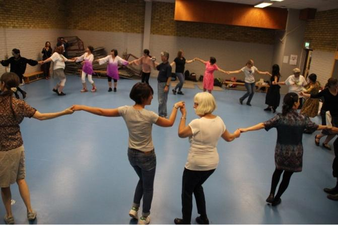 Midhöstfestivalen som den också kallas är den näst största årliga högtiden i Kina (nyårsfesten är störst), den firas den 15:e i tionde månaden enligt den kinesiska almanackan, vid denna tid, då månen