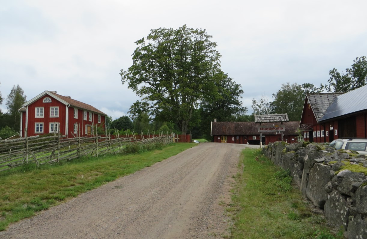 Här bedrivs idag en retreat- och konferens anläggning.