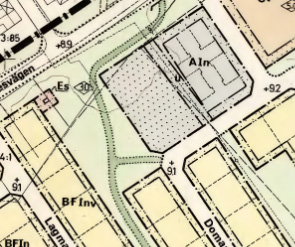 PL111 reglerar del av planområdet för omsorgsboende. Detta innebär att det inte finns planstöd för den nya planerade förskolebyggnaden.