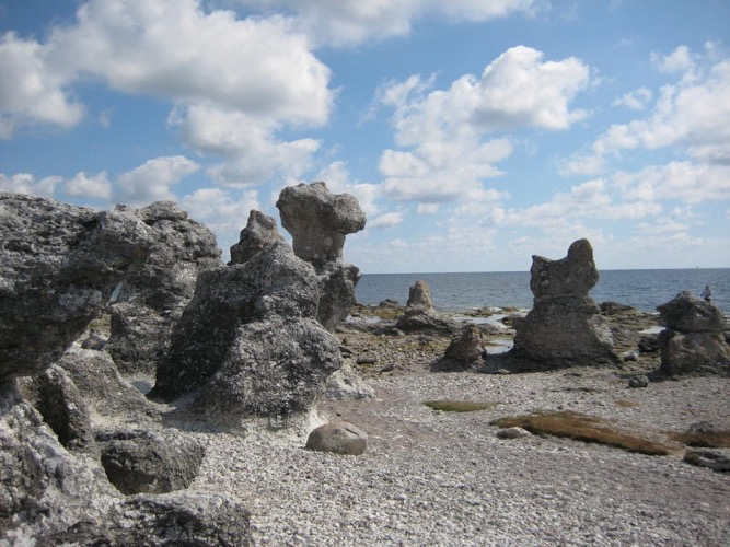 Östergarnslandet - Där solen går upp men aldrig ner Här bjuds på en dynamisk blandning av Gotländsk levande landsbygd, kulturhistoria och vacker och spännande natur.