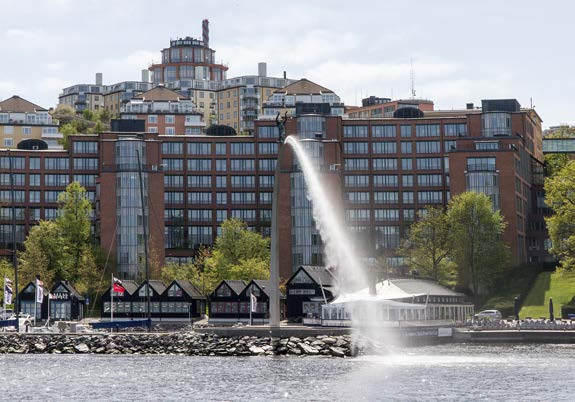 Området utvecklas med framförallt bostäder men även skola och kommersiell service. Bebyggelse i upp till 16 våningar. Fotomontagé: Sweco Architects.