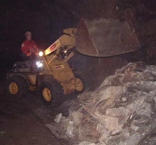 Underhåll Ryaverket Under hösten besiktigade vi en av de järnsulfatbassänger som renoverades 2002. Vi noterade skador på tätningsskicket som ska åtgärdas i början av 2004.