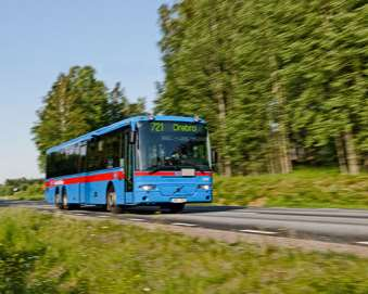 Inledning Bakgrund Denna strategi beskriver hur kollektivtrafiken med tåg och expressbussar kan utvecklas på lång sikt.