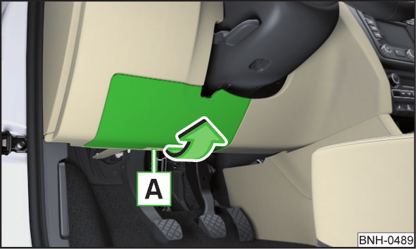 Vi rekommenderar att du alltid har med reservsäkringar i fordonet. En låda med reservsäkringar kan köpas från ŠKODA originaldelar. Flera förbrukare kan höra till samma säkring.