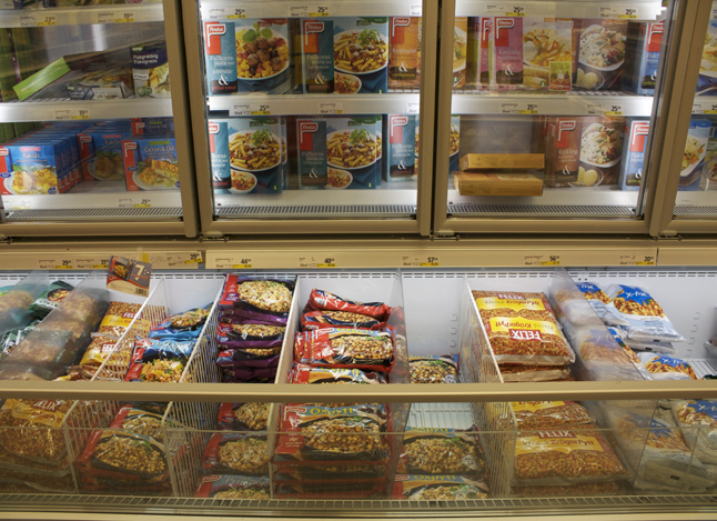 Scenario Vår butiksundersökning skedde på Coop där de frysta maträtterna både placeras stående och liggande i frysdisken.