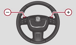 Automatisk växellåda DSG* 133 Uppväxling För växelväljaren (i Tiptronic-läge) framåt till sidan 132, fig. 138 A+. Nerväxling För växelväljaren (i Tiptronic-läge) bakåt mot A-.