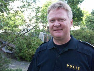 P-O Östlund, Kriminalpolis P-O Östlund är Allkristna Polisförbundets tredje ordförande P-O har arbetat vid Kriminalavdelningen i