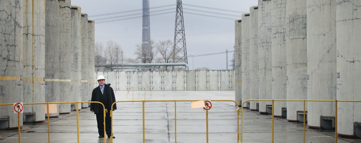 Här lagras det använda kärnbränslet från Europas största kärnkraftverk Zaporizhzhia i södra Ukraina.