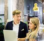 Kundernas högt ställda förväntningar på service och kvalitativ rådgivning samt hållbara lösningar driver bankens affärsutveckling och erbjudanden.