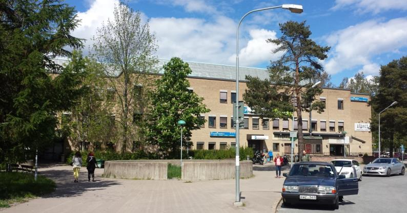 Där förväntas grundläggning utföras med plattor på packad sprängbotten eller på packad fyllning på berg eller naturlig jord.
