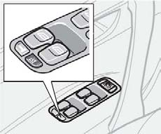 02 Instrument och reglage Elektriska fönsterhissar Spärr av fönsterhissar i bakdörren Lampan i strömbrytaren släckt Bakdörrarnas fönster kan manövreras både med reglagen på respektive dörr och med