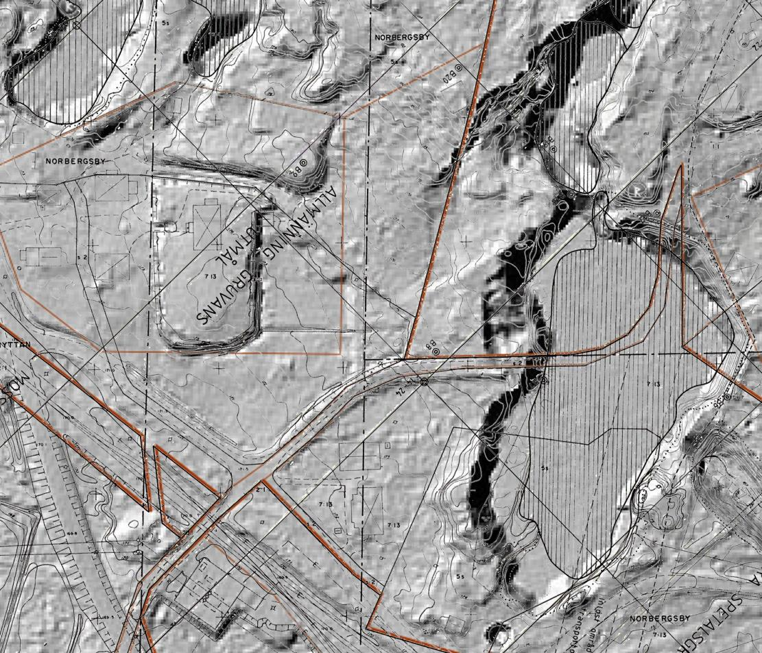 Figur 33. Dagblad av gruvkartan Sk2ua (1979-1982) och laserscannad topografisk reliefbild (2015) från Lantmäteriet via Fornsök.