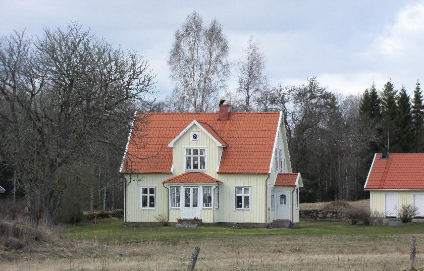 h. Sv. Beb. 1954 Nedan t.h. 2014 av hbf Annan bebyggelse Sörby 1:12 Hus från 1923. F.d. småskola, ett tag lekskola, sedan vävstuga.