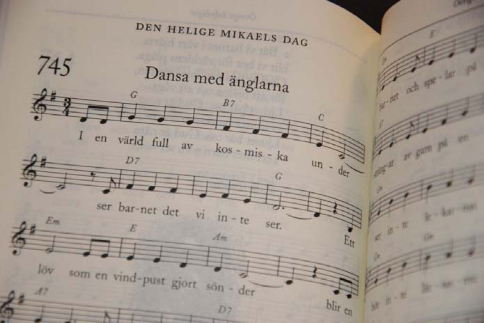 Tema: Psalmboken En musikalisk tidsresa i våra psalmböcker från 300-talet fram till 2000- talet. Vi berättar vad en psalmbok är, vad den innehåller och hur den används.