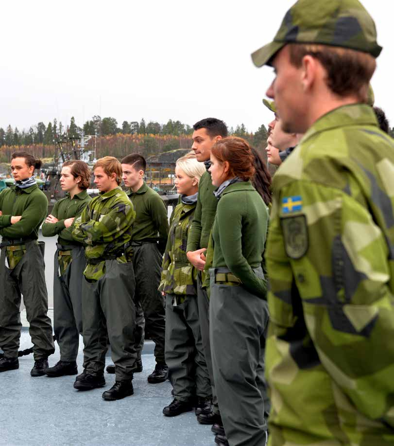 Välkommen på Military Camp! Under en intensiv vecka kommer du som går i gymnasiet att få veta mer om samhällets försvar genom besök vid bl.a. Arméförband, Marinförband, Flygvapenförband samt besök vid Polismyndighet och Räddningstjänst m.