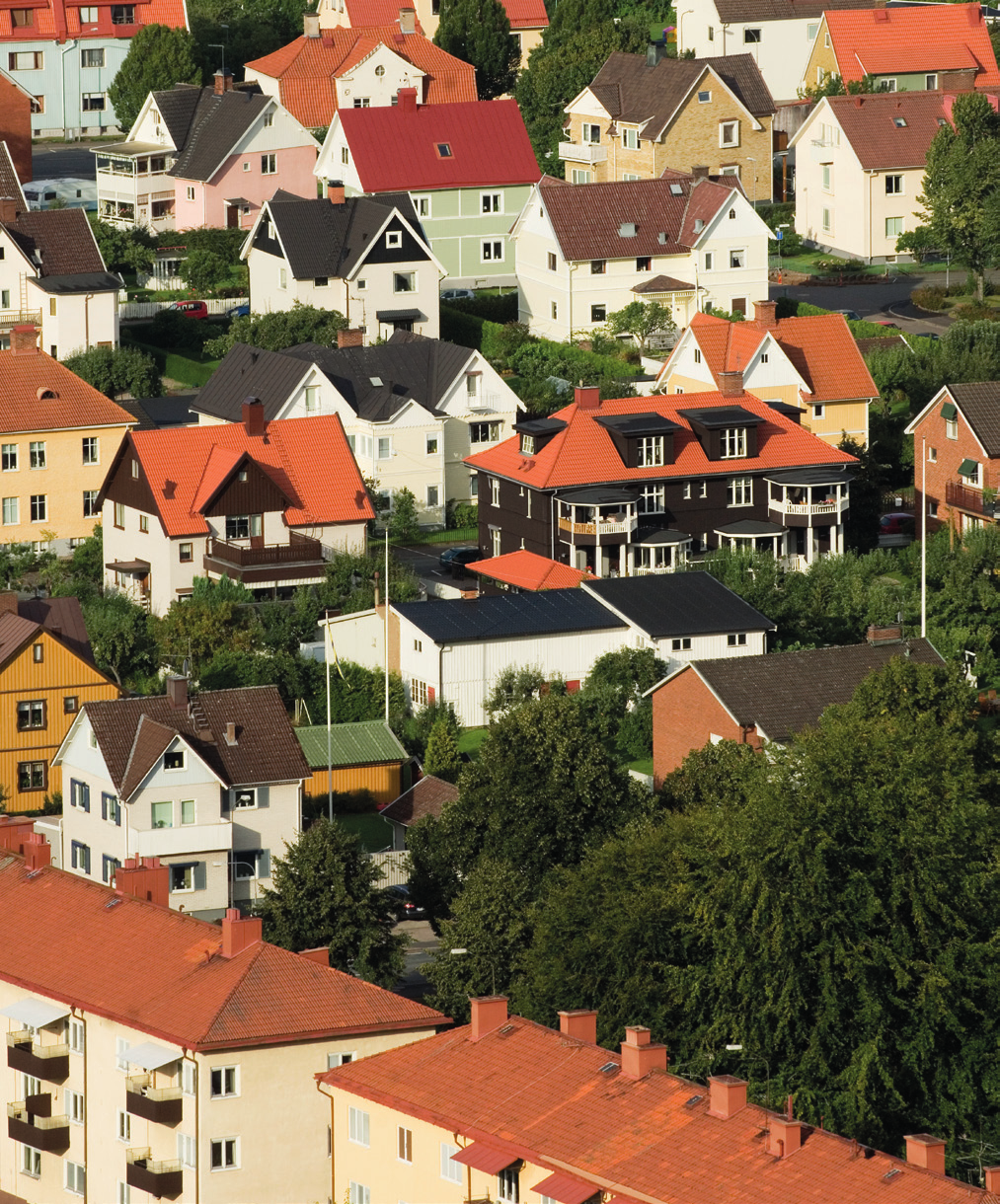 Bostäder för flyktingar För att få en bild av utvecklingen på de lokala bostadsmarknaderna runtom i landet skickar Boverket årligen ut en enkät till samtliga kommuner - Bostadsmarknadsenkäten.