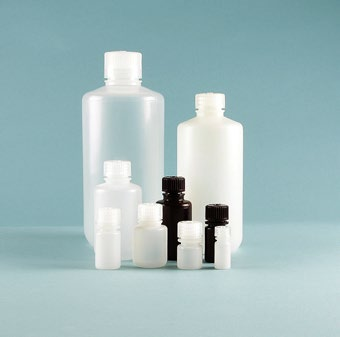 30 Plastic Bottles NARROW MOUTH BOTTLES HDPE INCL.PP CLOSURE Can be bought in other versions: SterileBottles in amber TraypackClosures in various colours 3.