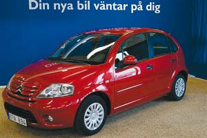 Skinnklädsel, ACC, Airbag-förare-&-pass, Aluminiumfälgar, Antisladdsystem, Bluetooth, Dieselvärmare,. 389.