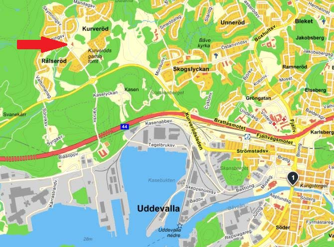 Kurveröd Kurveröd ligger ca 4 kilometer norr om Uddevalla centrum och ca 6 kilometer öster om Torp köpcentrum.