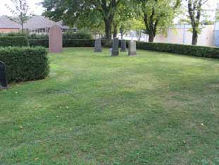 (KI Borgholm kykrog 057) Beskrivning av enskilda områden med kulturhistorisk bedömning Kyrkogården anlagd 1879 Allmän karaktär Den äldsta delen av kyrkogården är ett rektangulärt