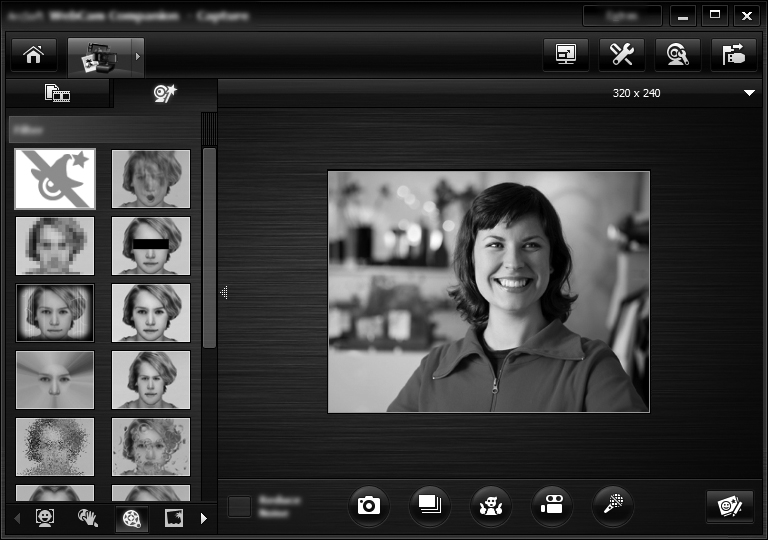 Tillämpa specialeffekter på ett videoklipp eller en bild Många av funktionerna i ArcSoft Magic-i Visual Effects är integrerade i ArcSoft WebCam Companion, vilket gör att du kan fortsätta att dra