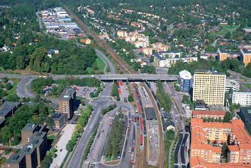 Avgränsning mot spårområdet/barriäreffekter Avgränsning mot banområdet syftar till att hantera frågor om buller, säkerhet, intrång och barriäreffekter.