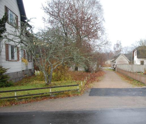 ÖRUTÄTTNINGAR OCH ÖRÄNRINGAR 2015-02-17 4(18) Mark och vegetation örorenad mark Radon Geotekniska förhållanden Bebyggelse Området sluttar från norr till söder men är väl lämpat för ändamålet.