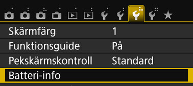 3 Kontrollera batteriinformationen Du kan kontrollera batterinivån på LCD-monitorn. Batteriposition Välj [Batteri-info]. Välj [Batteri-info] på fliken [53] och tryck sedan på <0>.