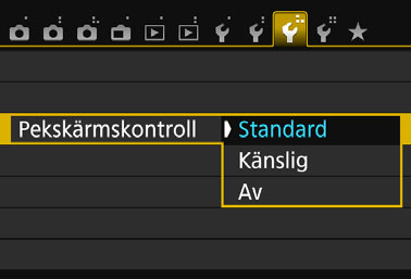 Prova båda inställningarna och välj den du föredrar. Om du vill avaktivera pekskärmsfunktionen väljer du [Av].