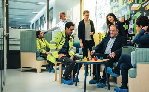 12 Affärsplan 2016 2020 Skanska Årsredovisning 2016 Bästa medarbetarna Engagerade medarbetare med rätt kompetens, som delar Skanskas värderingar, är avgörande för framgången i en projektbaserad