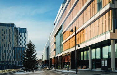 B Skanska Årsredovisning 2016 Synergier från Skanskas verksamhetsgrenar Projektutveckling Skanskas verksamhetsgrenar Byggverksamhet Bygger hus- och anläggningsprojekt Bostadsutveckling Initierar,